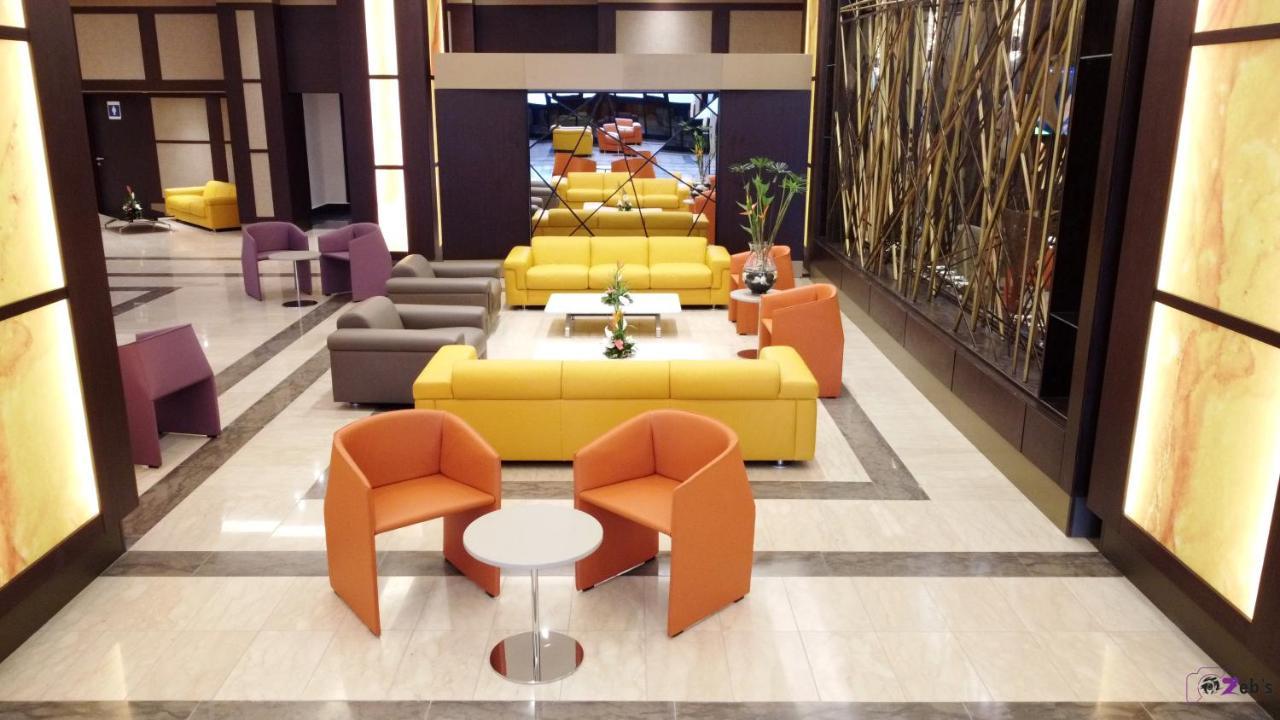 Krystal Palace Дуала Экстерьер фото