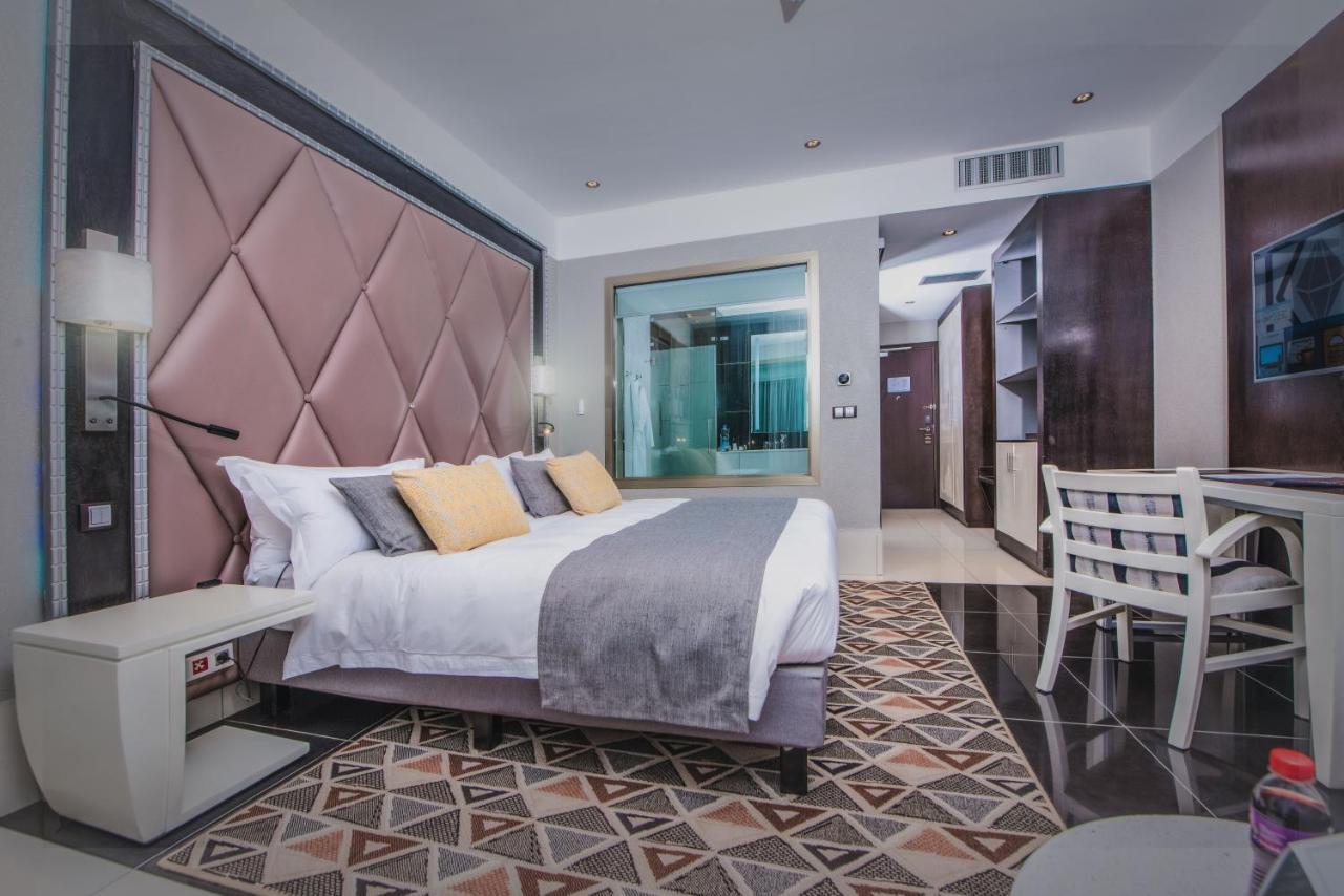 Krystal Palace Дуала Экстерьер фото